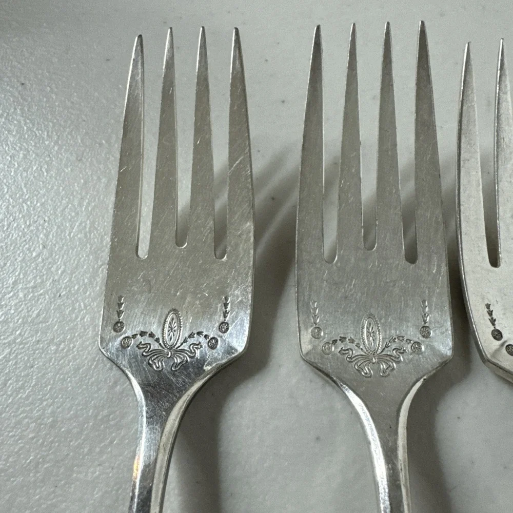 Lot 6 Oneida Community Adam Salad Forks‎ 6 1/8
